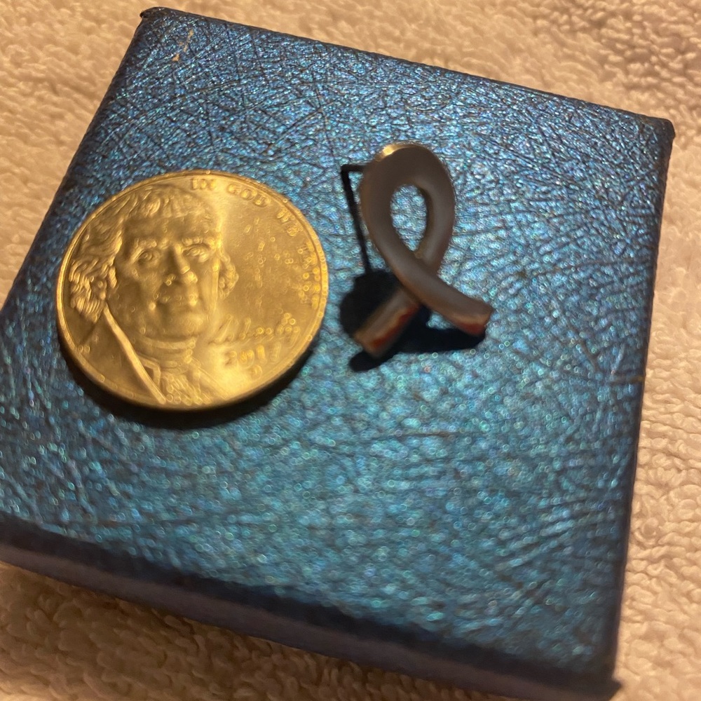 Awareness Ribbon earrings - Picture 3 of 5